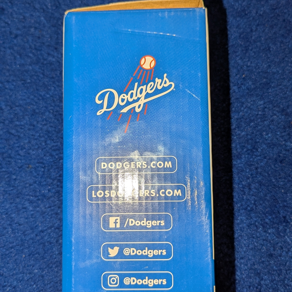 Dodgers Magic Johnson Bobblehead - Picture 5 of 5
